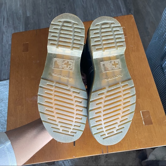 Dr. Martens 1460 Smooth Leather Lace Up Boots Size 8 - Picture 5 of 9